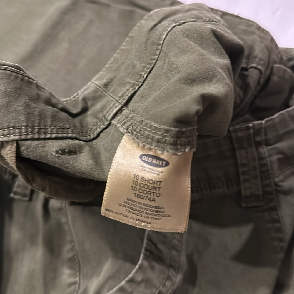Old Navy Olive Green straight leg Chino pants size 10 short - Picture 4 of 9